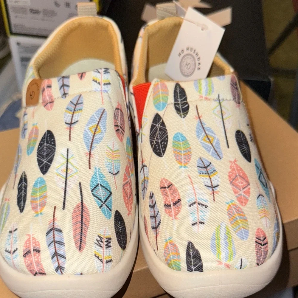Colorful Feather Pattern Kids Shoes - Picture 1 of 9